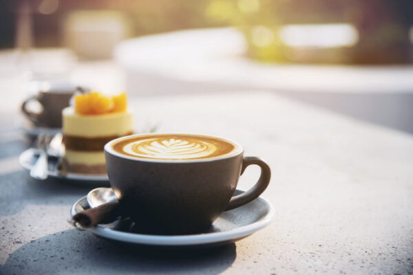 Băuturile naturale care pot înlocui cafeaua