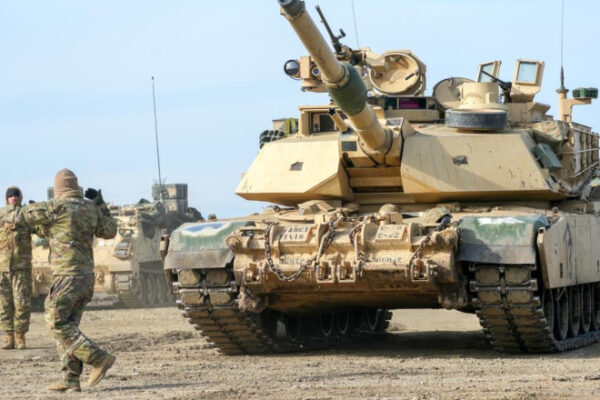 Exerciții româno-americane la Smârdan. Nicușor Dan: „Activitățile comune ne cresc capacitatea de acțiune în cadrul NATO”  