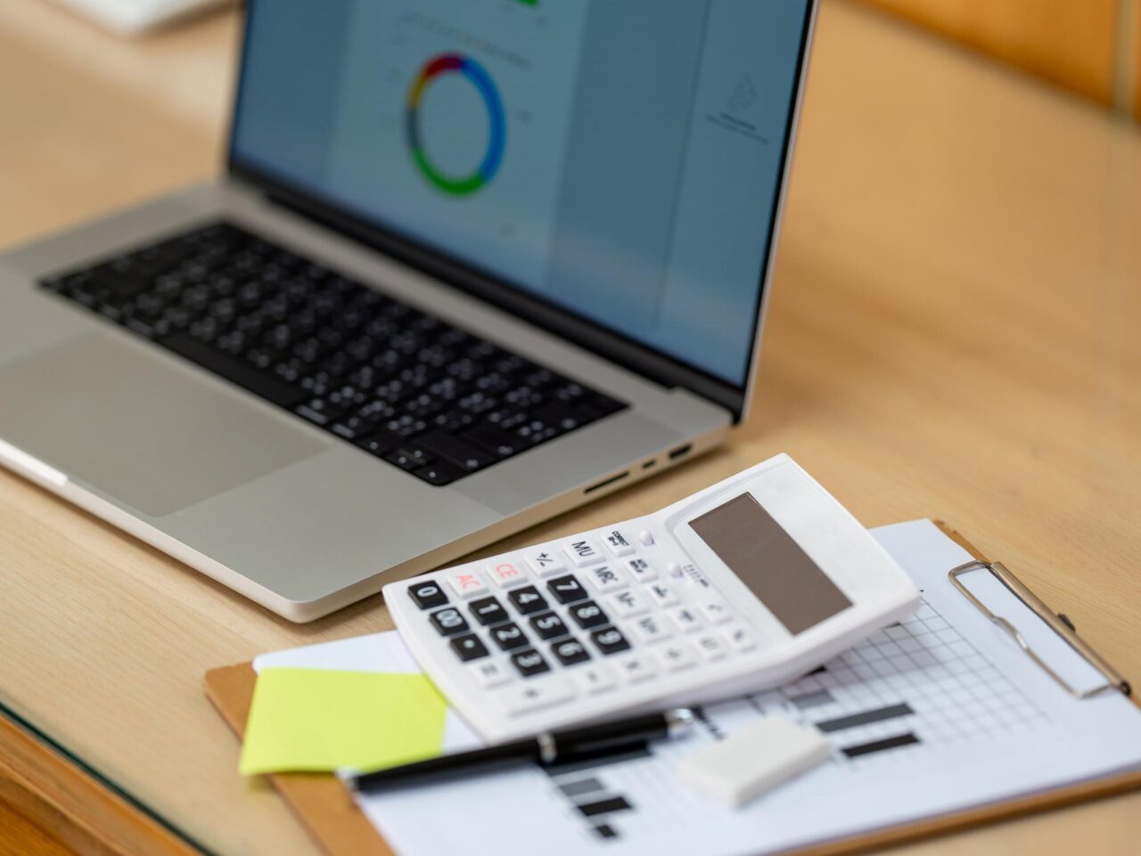 Ce trebuie să știi înainte să investești pentru prima dată