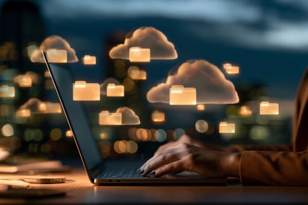 Stocarea documentelor în cloud: cum organizezi folderele și drepturile de acces